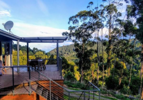 HILLSIDE HOUSE, Apollo Bay